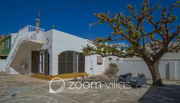 Villa / Semi-detached - Resale - Denia - Els Molins