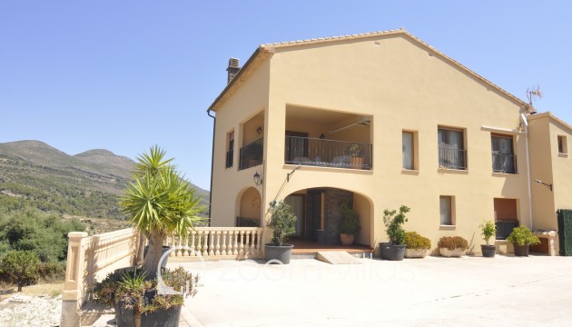 Villa - Wiederverkauf - Benissa - Benissa