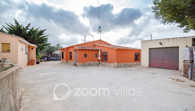 Villa - Wiederverkauf - Benissa - Canor