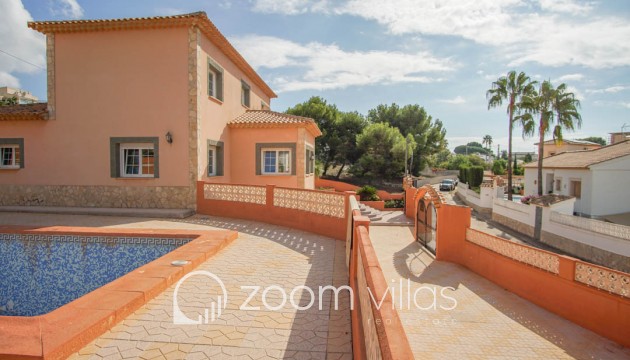 Villa - Wiederverkauf - Calpe - Partida La Calalga