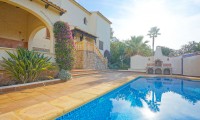 Villa - Wiederverkauf - Jávea - ZV9-38750
