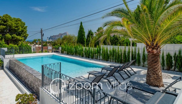 Resale - Villa - Calpe
