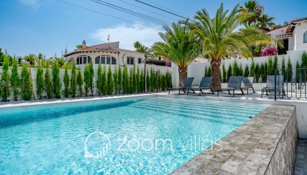 Resale - Villa - Calpe