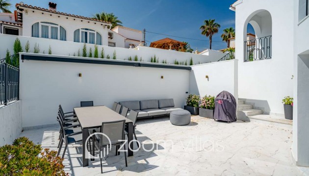 Resale - Villa - Calpe