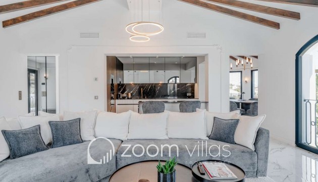 Resale - Villa - Calpe