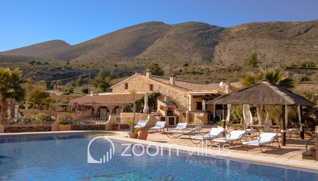 Resale - Villa - Benissa - Partida Vinyent