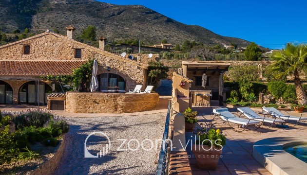 Resale - Villa - Benissa - Partida Vinyent