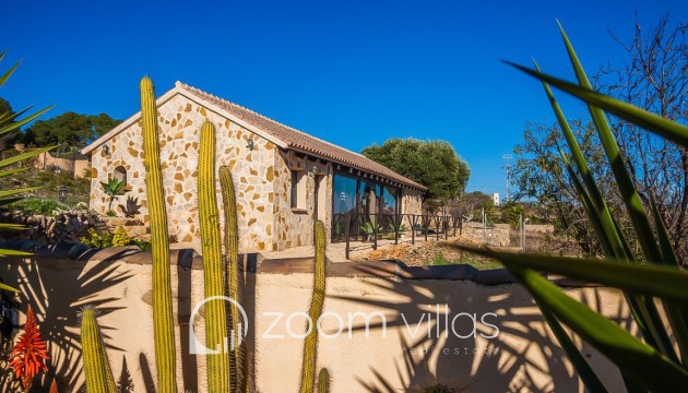 Resale - Villa - Benissa - Partida Vinyent