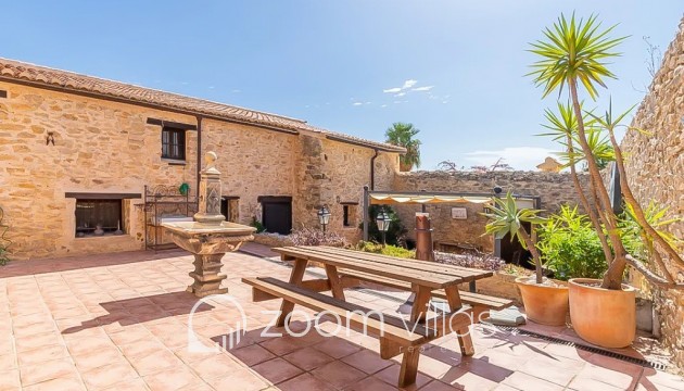 Resale - Villa - Benissa - Partida Vinyent