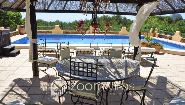 Resale - Villa - Benissa - Partida Vinyent