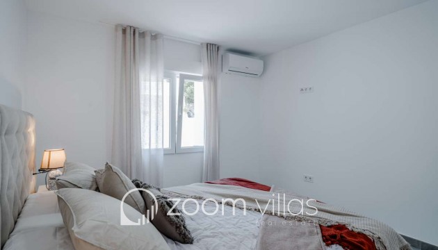 Resale - Villa - Calpe