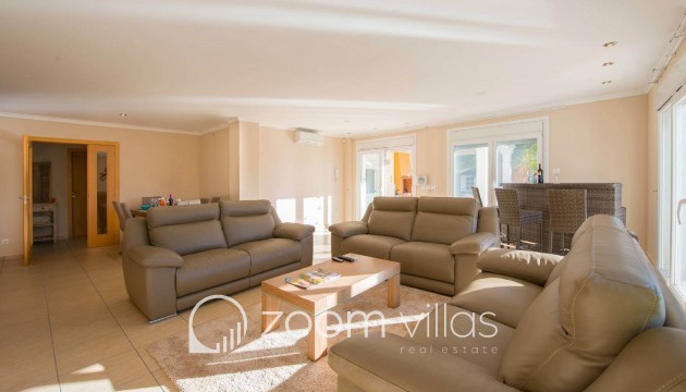 Resale - Villa - Moraira