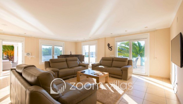 Resale - Villa - Moraira