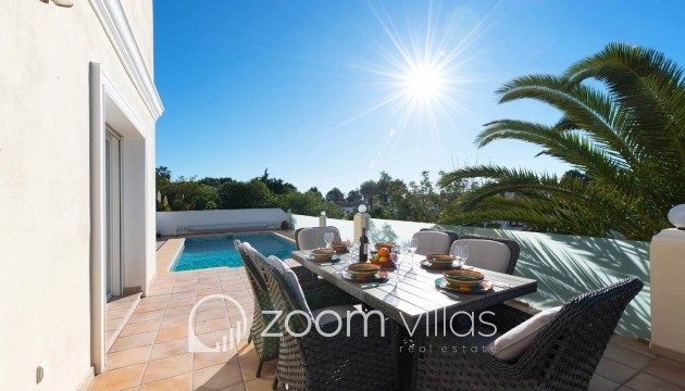Resale - Villa - Moraira