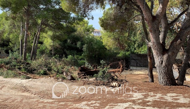 Resale - Plot / Land - Moraira - Arnella