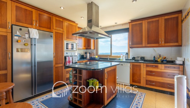 Resale - Villa - Jávea - La Corona