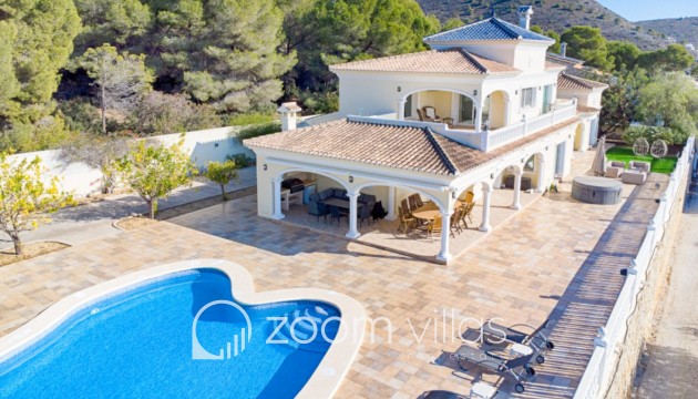 Resale - Villa - Moraira