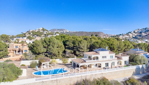 Resale - Villa - Moraira