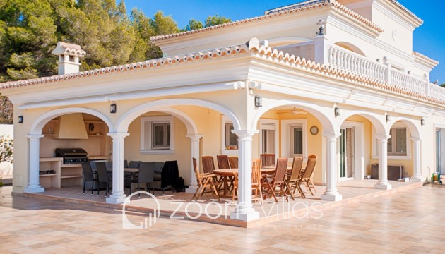 Resale - Villa - Moraira