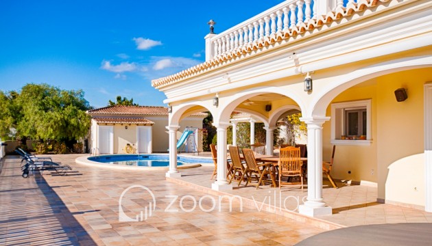 Resale - Villa - Moraira
