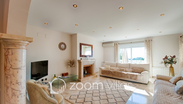 Resale - Villa - Moraira