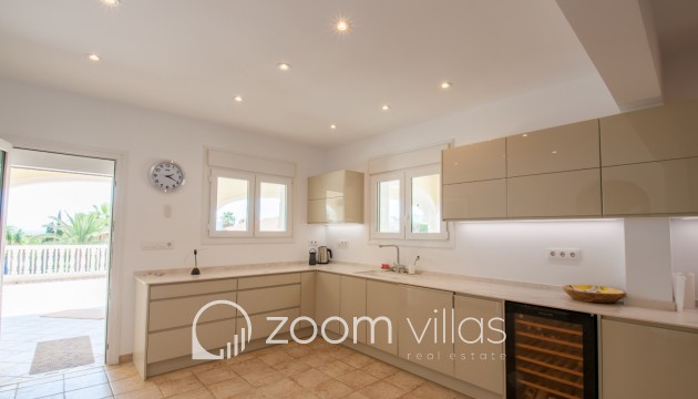 Resale - Villa - Moraira