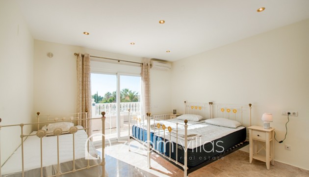 Resale - Villa - Moraira