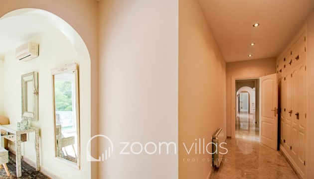 Resale - Villa - Moraira