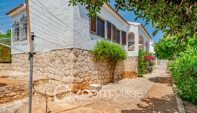 Resale - Villa - Calpe