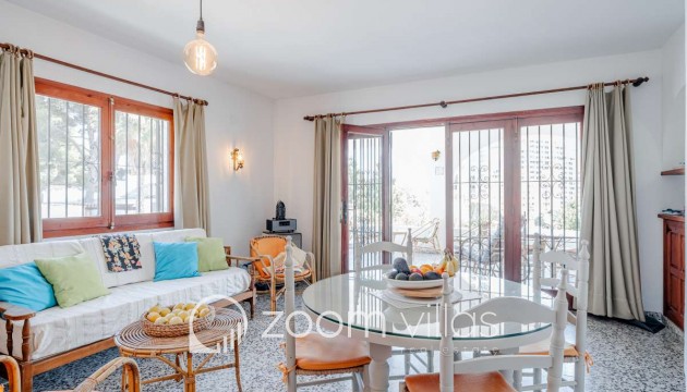 Resale - Villa - Calpe