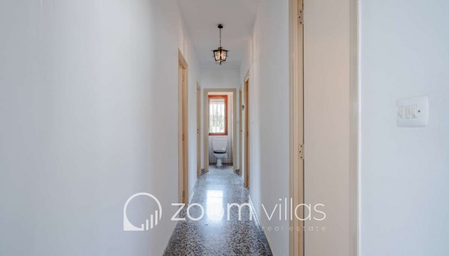 Resale - Villa - Calpe