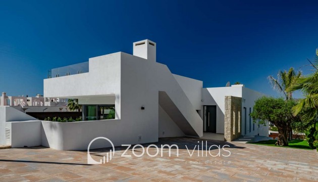 Resale - Villa - Calpe
