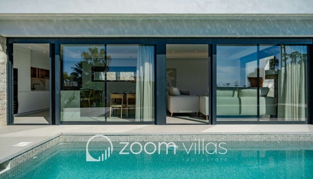 Resale - Villa - Calpe