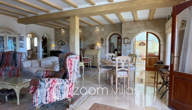 Resale - Villa - Moraira - Benimeit