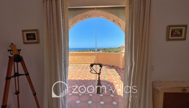 Resale - Villa - Moraira - Benimeit