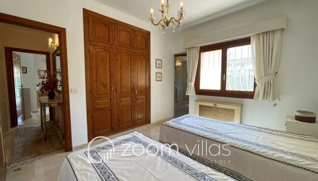Resale - Villa - Moraira - Benimeit