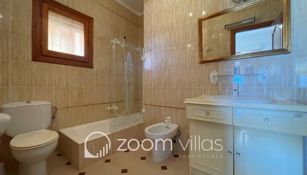 Resale - Villa - Moraira - Benimeit