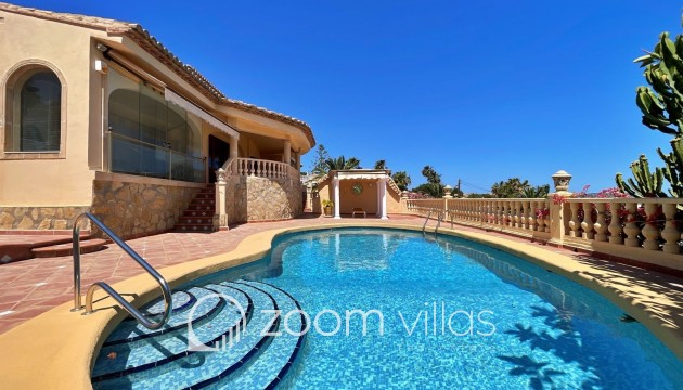 Resale - Villa - Moraira - Benimeit