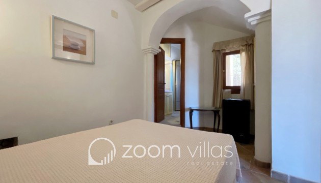 Resale - Villa - Moraira - Benimeit