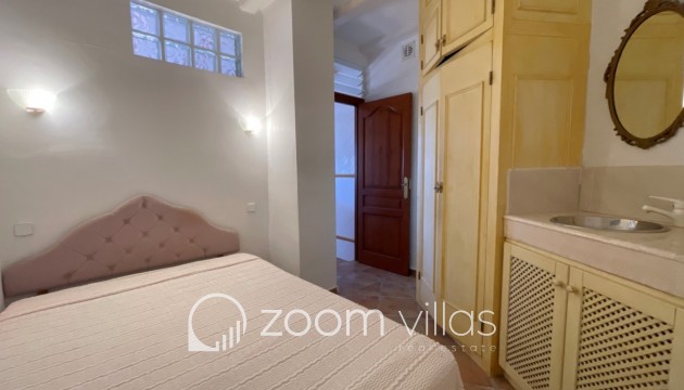 Resale - Villa - Moraira - Benimeit