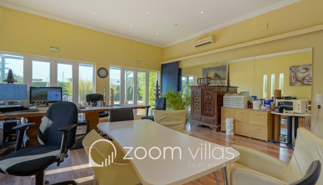 Resale - Commercial Space - Jávea - Montgó-Barranqueres