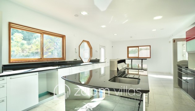 Reventa - Villa - Benhavis - El Paraiso Alto