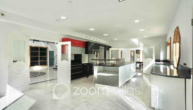 Reventa - Villa - Benhavis - El Paraiso Alto