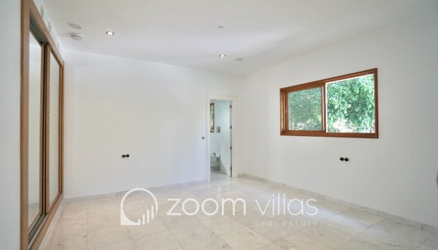 Reventa - Villa - Benhavis - El Paraiso Alto