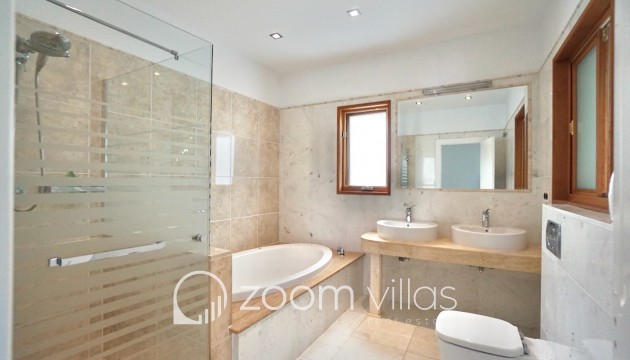 Reventa - Villa - Benhavis - El Paraiso Alto