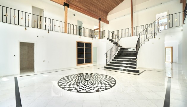 Reventa - Villa - Benhavis - El Paraiso Alto