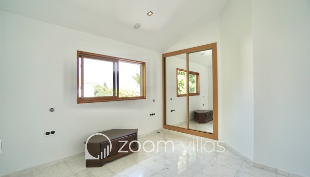 Reventa - Villa - Benhavis - El Paraiso Alto