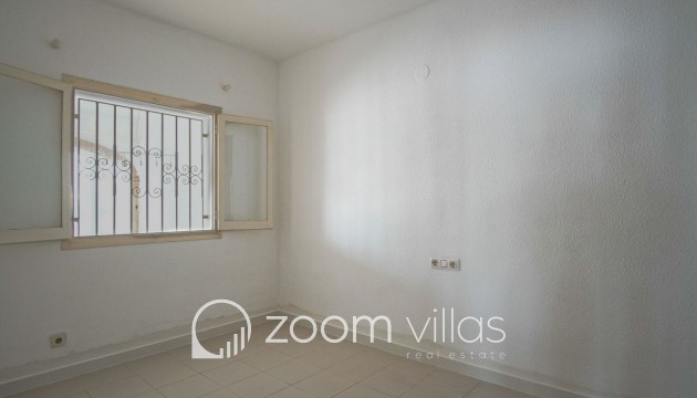 Resale - Apartment - Denia
