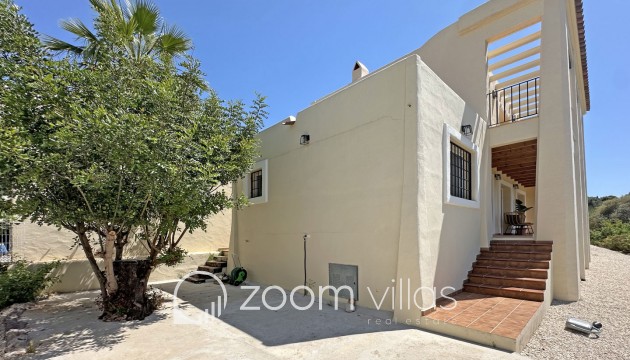 Resale - Villa - Jalón - Valle del Paraiso