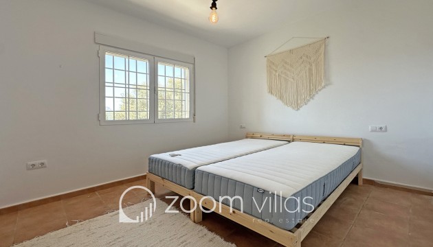 Resale - Villa - Jalón - Valle del Paraiso